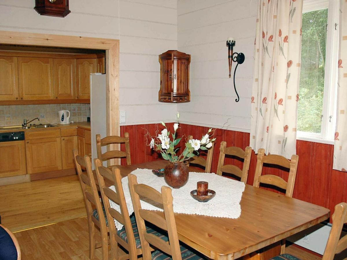 Three-Bedroom Holiday Home In Isfjorden Torvik Exterior foto